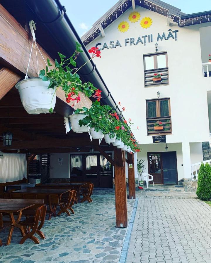 Casa Fratii Mat Hotel Moisei Exterior photo