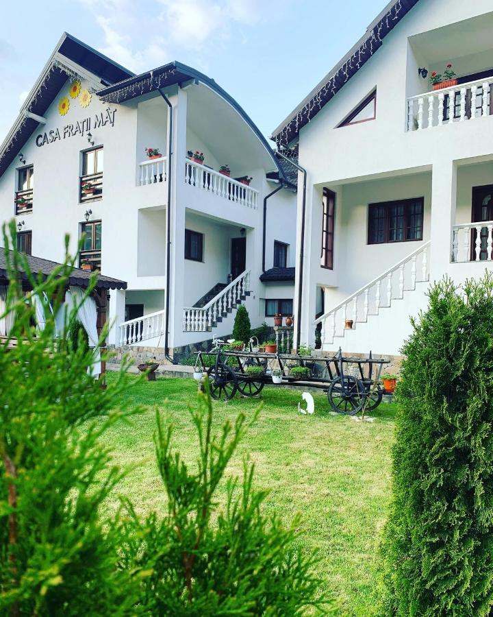 Casa Fratii Mat Hotel Moisei Exterior photo